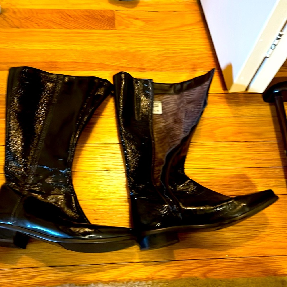 La Canadienne Brown Patent Leather Boots Size 7.5